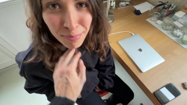 Жестко трахаю задницу моей милой сводной сестры